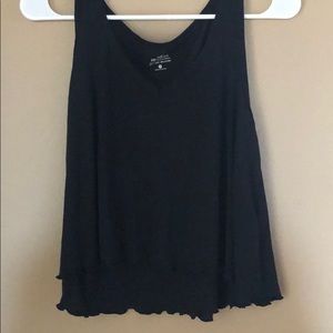 HOLLISTER BLACK LETTUCE EDGE TANK TOP